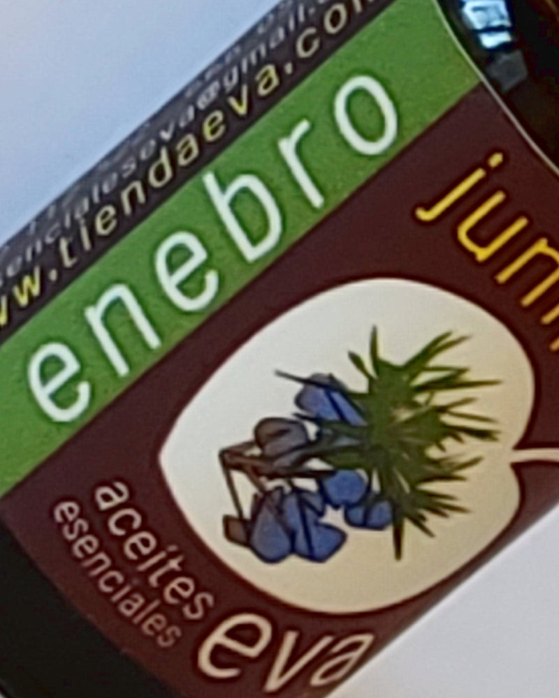 ENEBRO. Aceite Esencial.